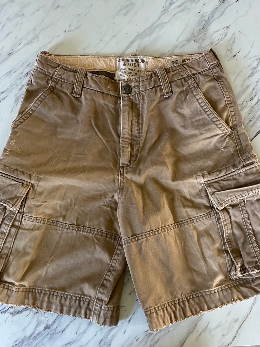 VTG Y2K Abercrombie Fitch beige Cargo Shorts 36 Paratrooper Baggy Distressed